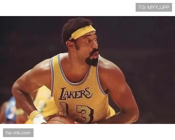 张伯伦单打效率超传统内线，改变篮下得分结构